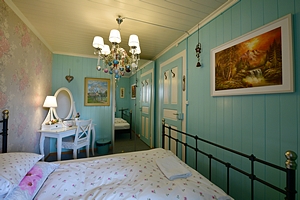 the turquoise room